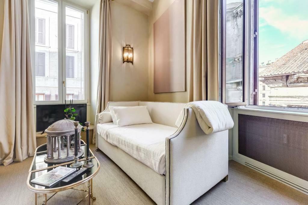 Vila Luxurious Loft Facing The Pantheon Řím Exteriér fotografie