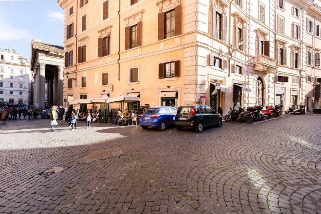 Vila Luxurious Loft Facing The Pantheon Řím Exteriér fotografie